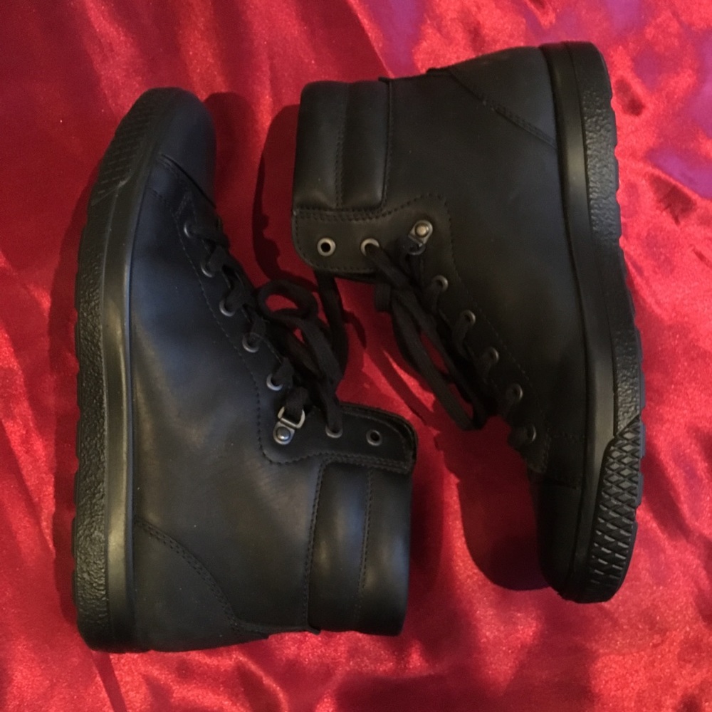 Ecco high top sneakers 41